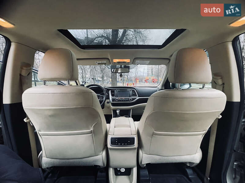 Внедорожник / Кроссовер Toyota Highlander 2015 в Кривом Роге фото 27 Внедорожник / Кроссовер Toyota Highlander 2015 в Кривом Роге