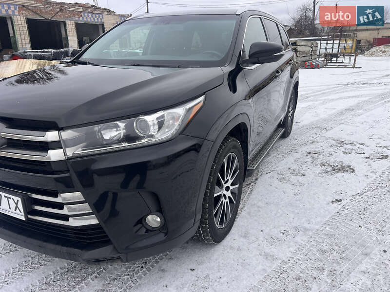 Внедорожник / Кроссовер Toyota Highlander 2019 в Виннице