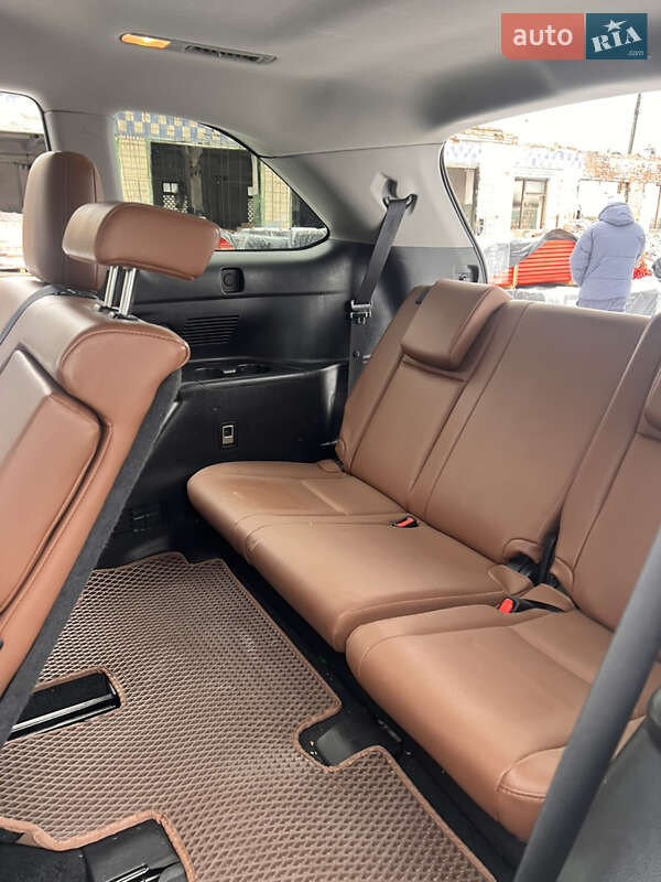 Внедорожник / Кроссовер Toyota Highlander 2019 в Виннице