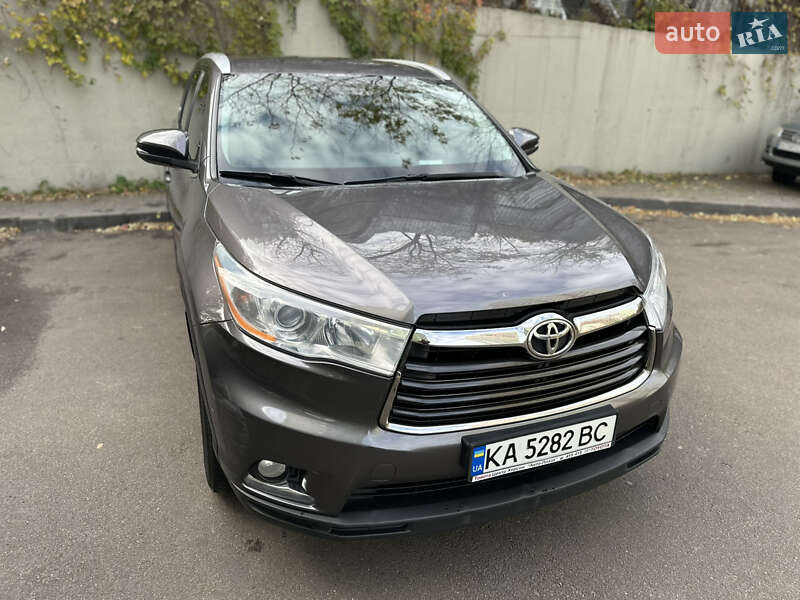 Toyota Highlander 2016