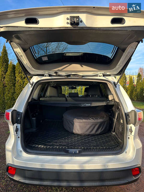 Внедорожник / Кроссовер Toyota Highlander 2015 в Николаеве фото 11 Внедорожник / Кроссовер Toyota Highlander 2015 в Николаеве