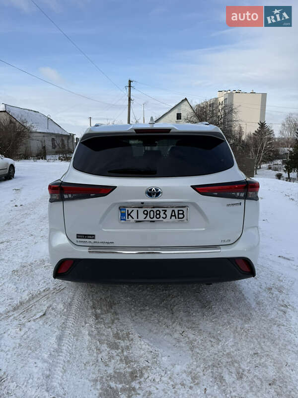 Внедорожник / Кроссовер Toyota Highlander 2022 в Фастове