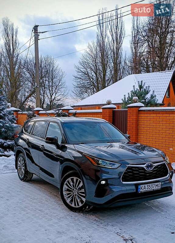 Внедорожник / Кроссовер Toyota Highlander 2021 в Киеве