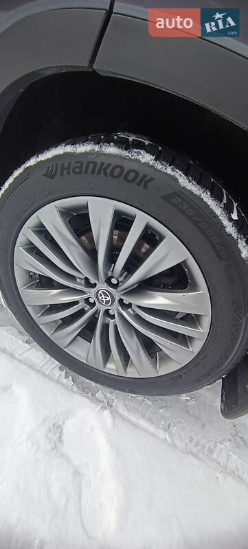 Внедорожник / Кроссовер Toyota Highlander 2021 в Киеве