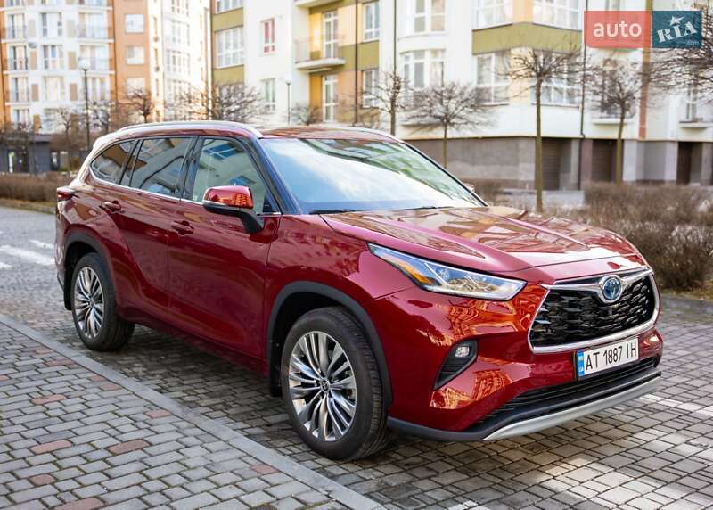 Позашляховик / Кросовер Toyota Highlander 2021 в Івано-Франківську