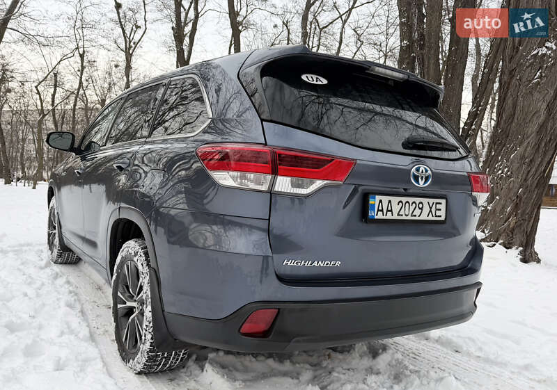 Позашляховик / Кросовер Toyota Highlander 2018 в Києві