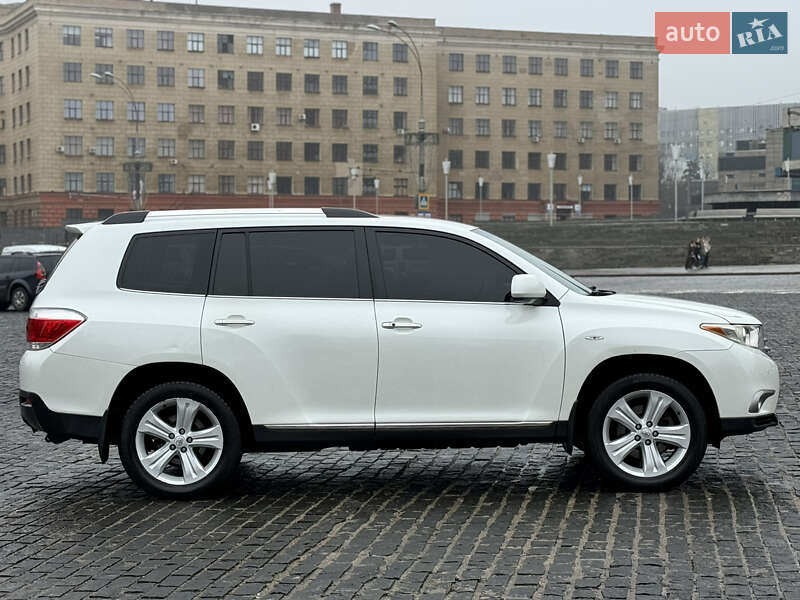 Позашляховик / Кросовер Toyota Highlander 2012 в Харкові