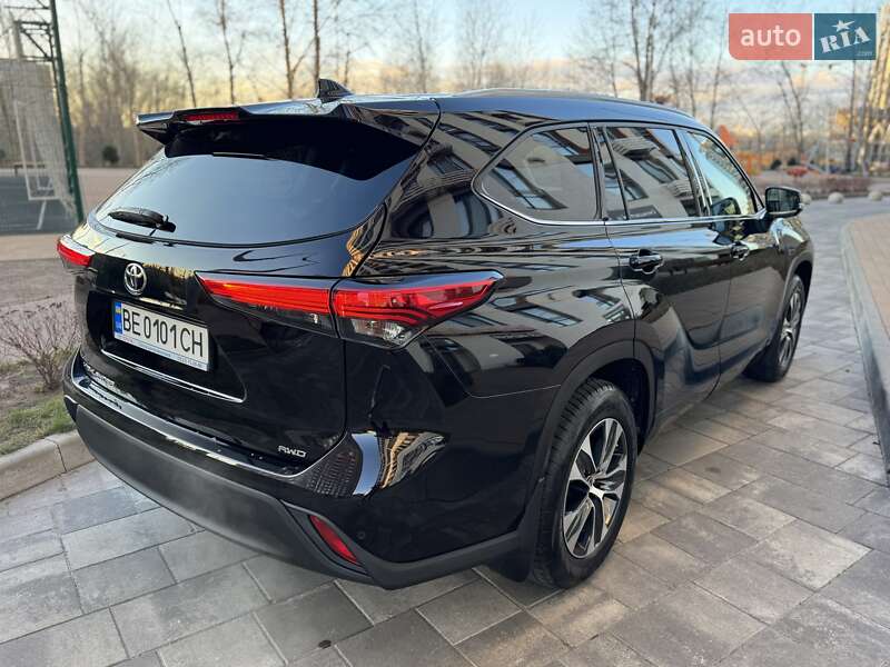 Внедорожник / Кроссовер Toyota Highlander 2020 в Киеве