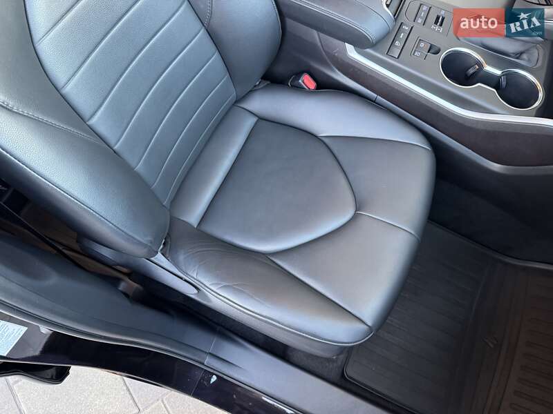 Внедорожник / Кроссовер Toyota Highlander 2020 в Киеве