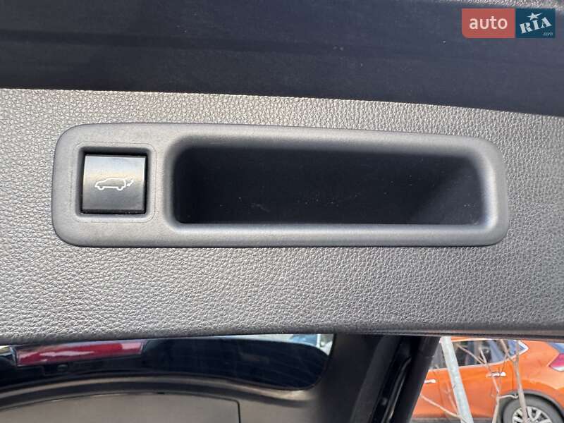 Внедорожник / Кроссовер Toyota Highlander 2020 в Киеве