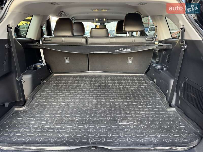 Внедорожник / Кроссовер Toyota Highlander 2020 в Киеве