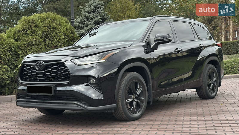 Позашляховик / Кросовер Toyota Highlander 2020 в Дніпрі