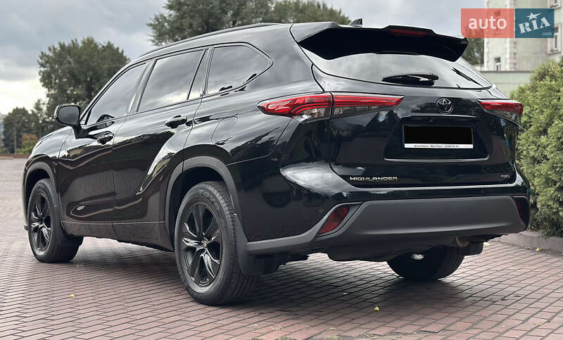 Позашляховик / Кросовер Toyota Highlander 2020 в Дніпрі
