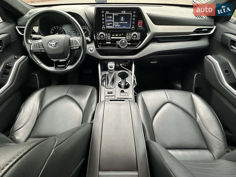 Позашляховик / Кросовер Toyota Highlander 2020 в Дніпрі