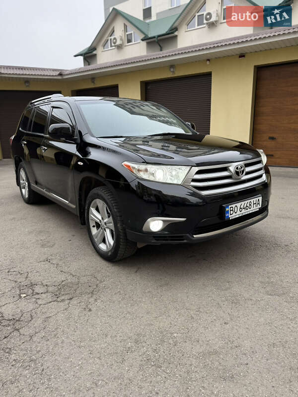 Внедорожник / Кроссовер Toyota Highlander 2013 в Тернополе