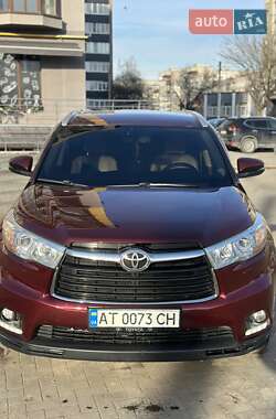 Внедорожник / Кроссовер Toyota Highlander 2014 в Калуше