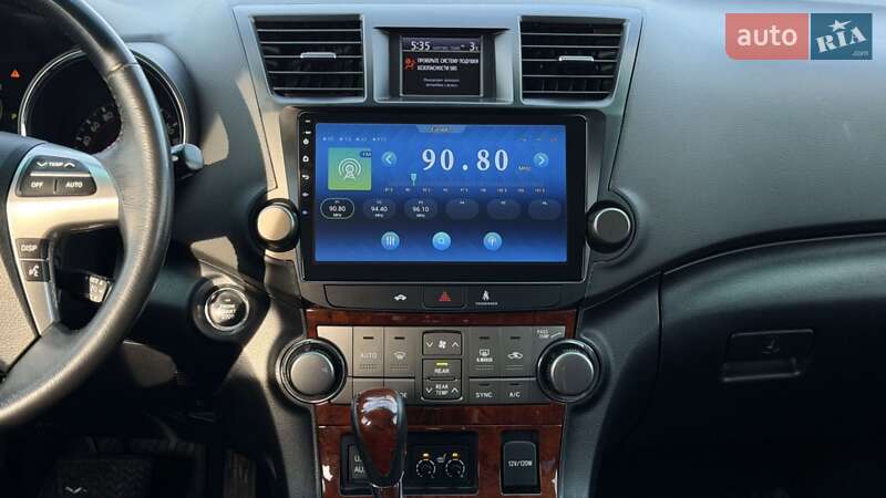 Внедорожник / Кроссовер Toyota Highlander 2011 в Зборове