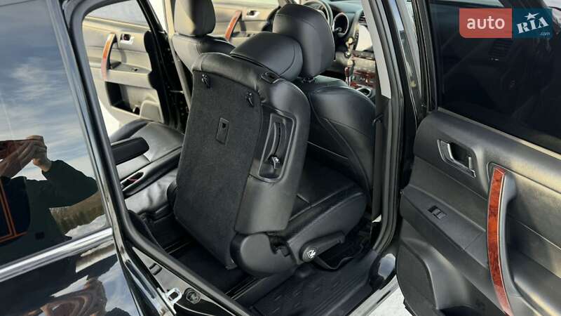Внедорожник / Кроссовер Toyota Highlander 2011 в Зборове