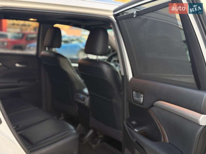 Внедорожник / Кроссовер Toyota Highlander 2014 в Киеве