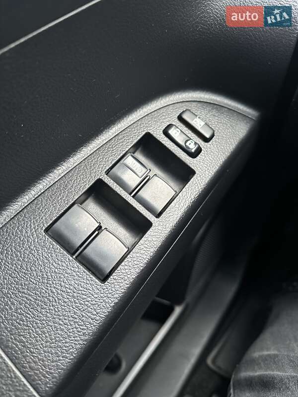 Внедорожник / Кроссовер Toyota Highlander 2012 в Белогородке фото 19 Внедорожник / Кроссовер Toyota Highlander 2012 в Белогородке