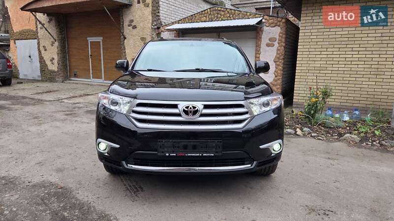 Внедорожник / Кроссовер Toyota Highlander 2013 в Харькове