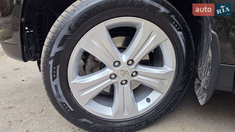 Внедорожник / Кроссовер Toyota Highlander 2013 в Харькове