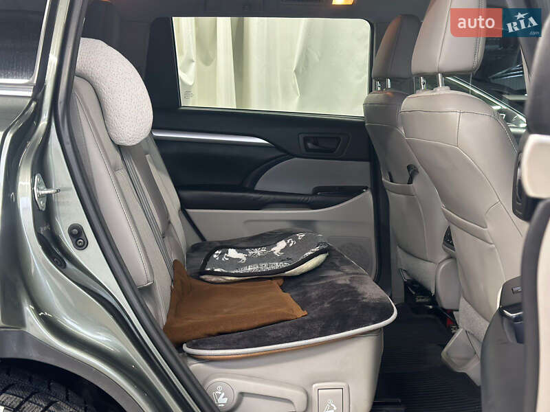 Внедорожник / Кроссовер Toyota Highlander 2014 в Луцке фото 13 Внедорожник / Кроссовер Toyota Highlander 2014 в Луцке