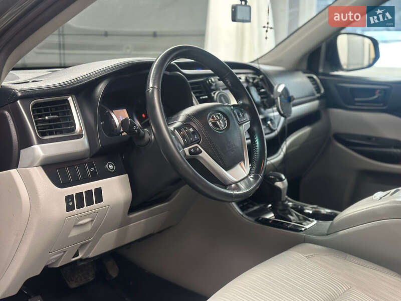 Внедорожник / Кроссовер Toyota Highlander 2014 в Луцке фото 32 Внедорожник / Кроссовер Toyota Highlander 2014 в Луцке