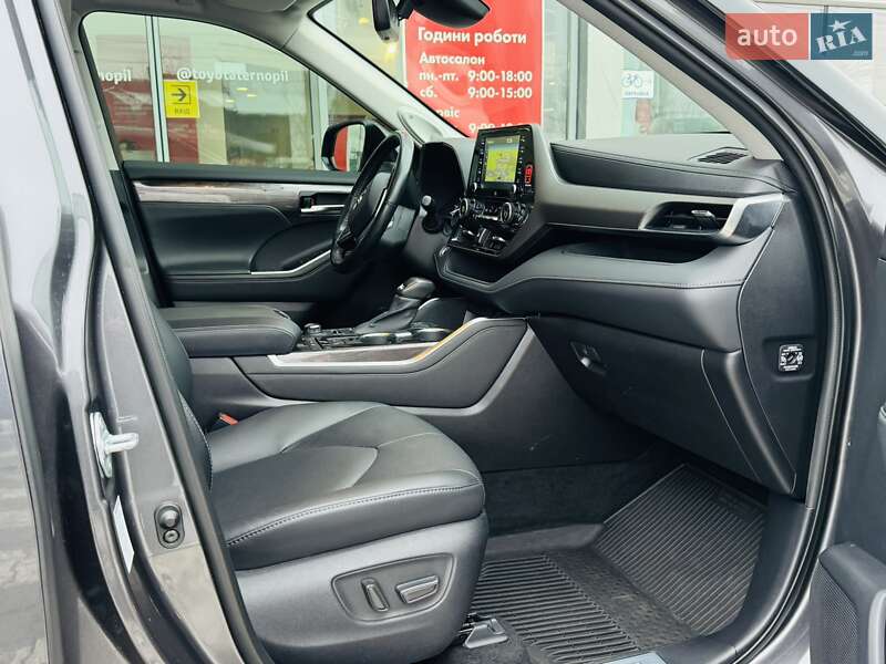 Позашляховик / Кросовер Toyota Highlander 2021 в Тернополі