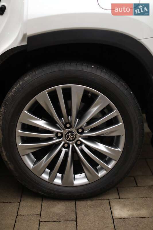 Внедорожник / Кроссовер Toyota Highlander 2022 в Тячеве