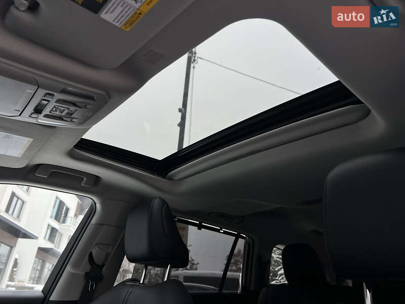 Внедорожник / Кроссовер Toyota Highlander 2020 в Ужгороде