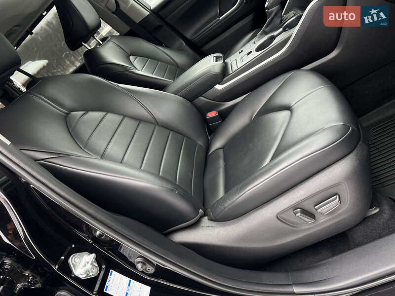 Внедорожник / Кроссовер Toyota Highlander 2020 в Ужгороде