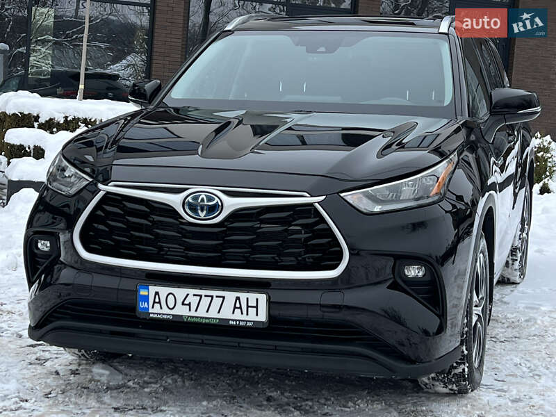 Внедорожник / Кроссовер Toyota Highlander 2020 в Ужгороде