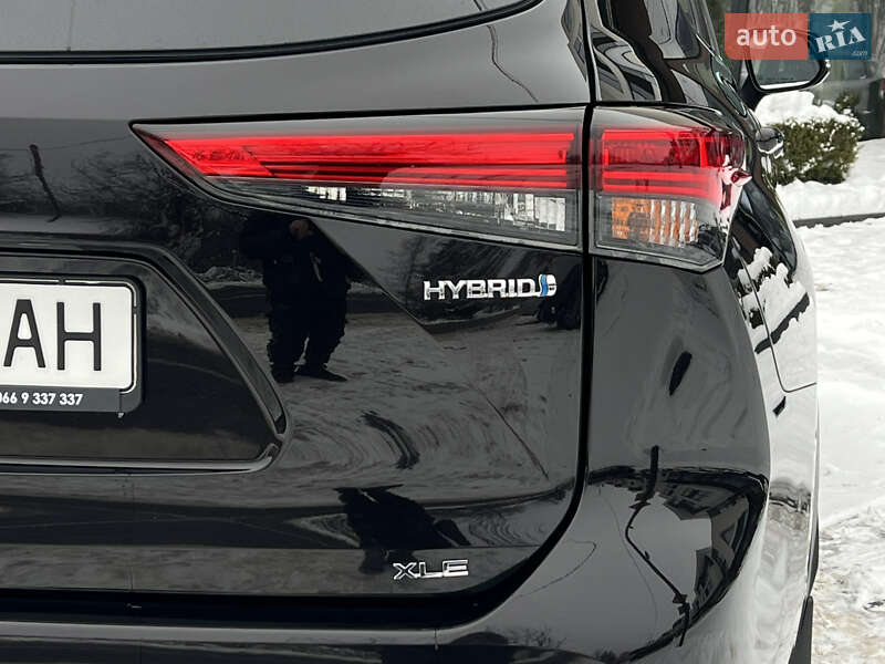 Внедорожник / Кроссовер Toyota Highlander 2020 в Ужгороде