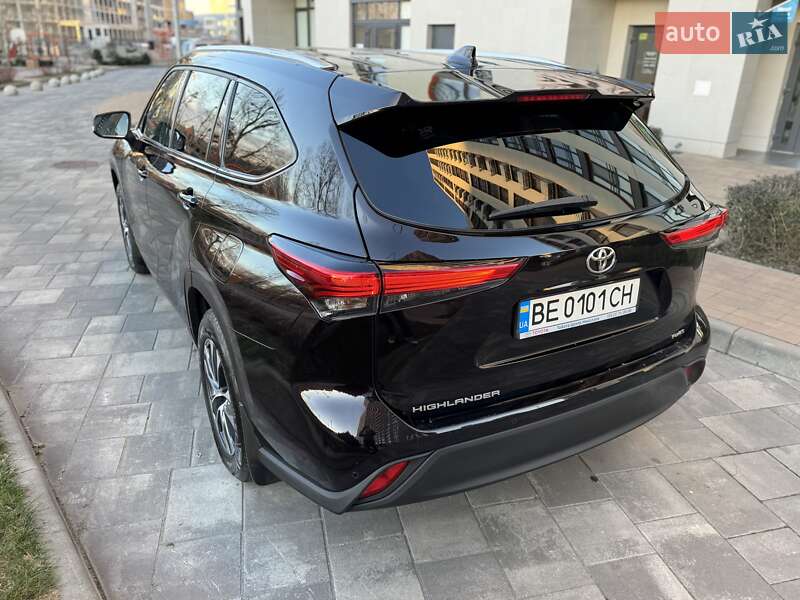 Внедорожник / Кроссовер Toyota Highlander 2020 в Тернополе