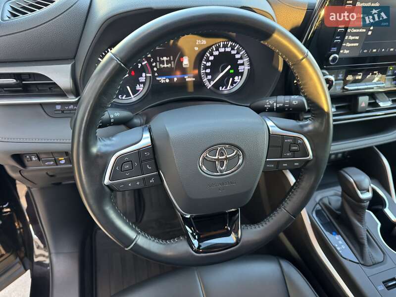 Внедорожник / Кроссовер Toyota Highlander 2020 в Тернополе