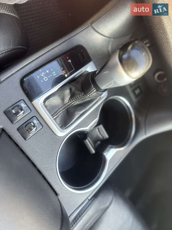 Внедорожник / Кроссовер Toyota Highlander 2014 в Киеве фото 20 Внедорожник / Кроссовер Toyota Highlander 2014 в Киеве