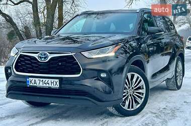 Внедорожник / Кроссовер Toyota Highlander 2021 в Киеве