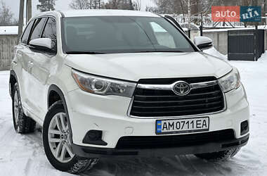 Внедорожник / Кроссовер Toyota Highlander 2016 в Житомире