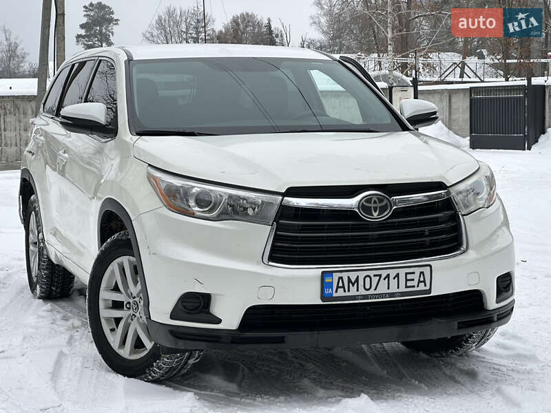 Внедорожник / Кроссовер Toyota Highlander 2016 в Житомире