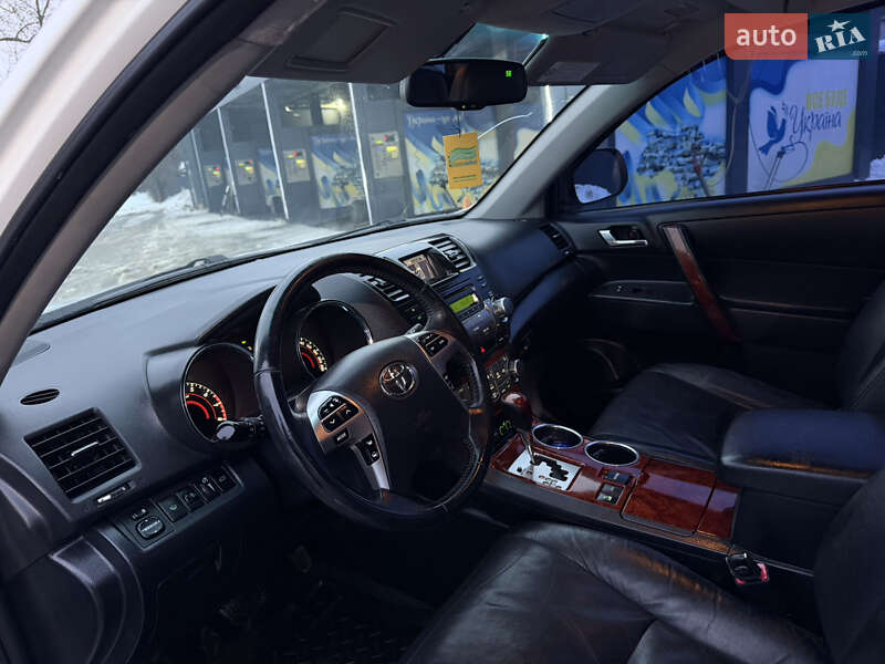Внедорожник / Кроссовер Toyota Highlander 2011 в Тернополе фото 28 Внедорожник / Кроссовер Toyota Highlander 2011 в Тернополе