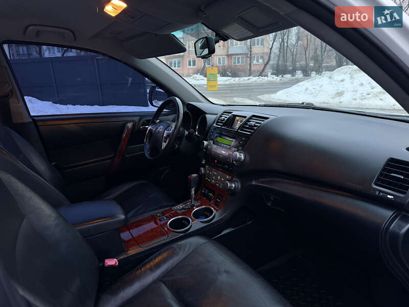 Внедорожник / Кроссовер Toyota Highlander 2011 в Тернополе фото 39 Внедорожник / Кроссовер Toyota Highlander 2011 в Тернополе