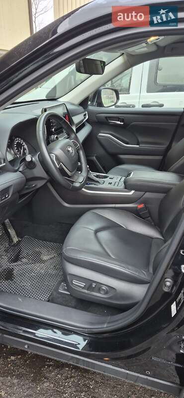 Внедорожник / Кроссовер Toyota Highlander 2022 в Кременчуге фото 5 Внедорожник / Кроссовер Toyota Highlander 2022 в Кременчуге