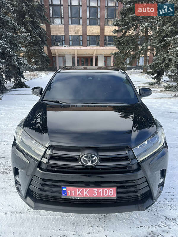 Внедорожник / Кроссовер Toyota Highlander 2019 в Харькове