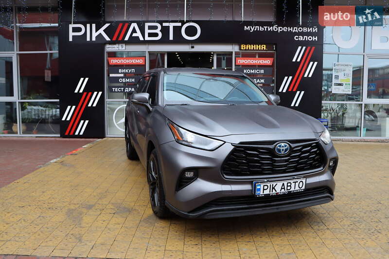 Toyota Highlander 2021