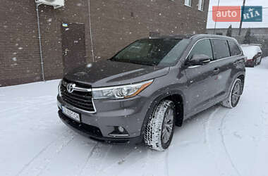 Внедорожник / Кроссовер Toyota Highlander 2016 в Днепре