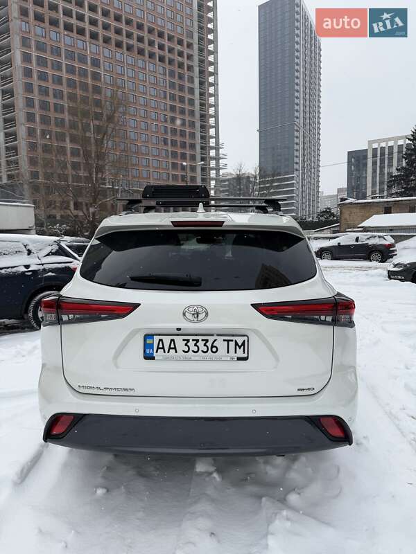 Внедорожник / Кроссовер Toyota Highlander 2020 в Киеве