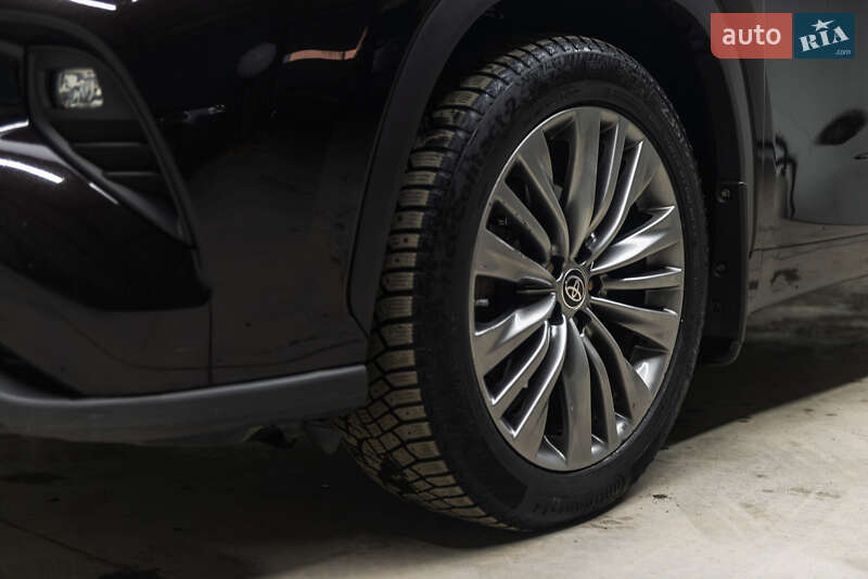 Внедорожник / Кроссовер Toyota Highlander 2021 в Мукачево