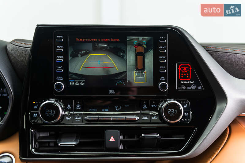 Внедорожник / Кроссовер Toyota Highlander 2021 в Мукачево