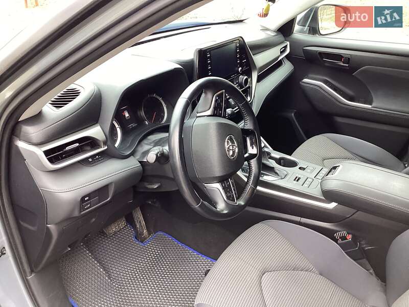 Позашляховик / Кросовер Toyota Highlander 2020 в Шишаках